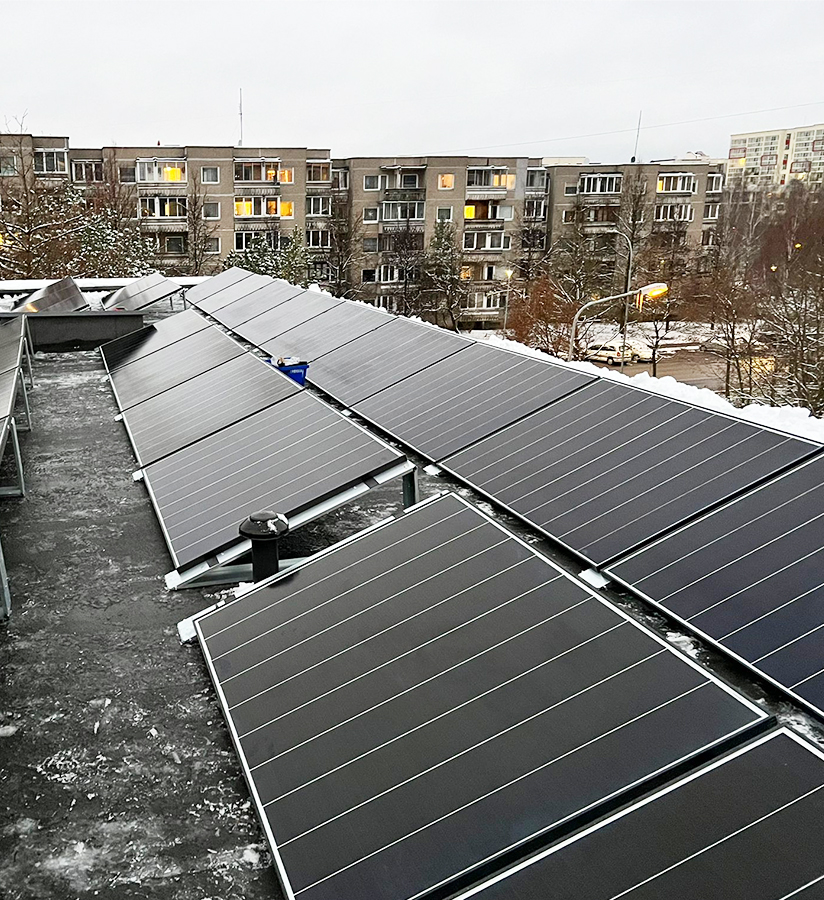 Système de toiture à modules en bardeaux de 20 kW en Lituanie